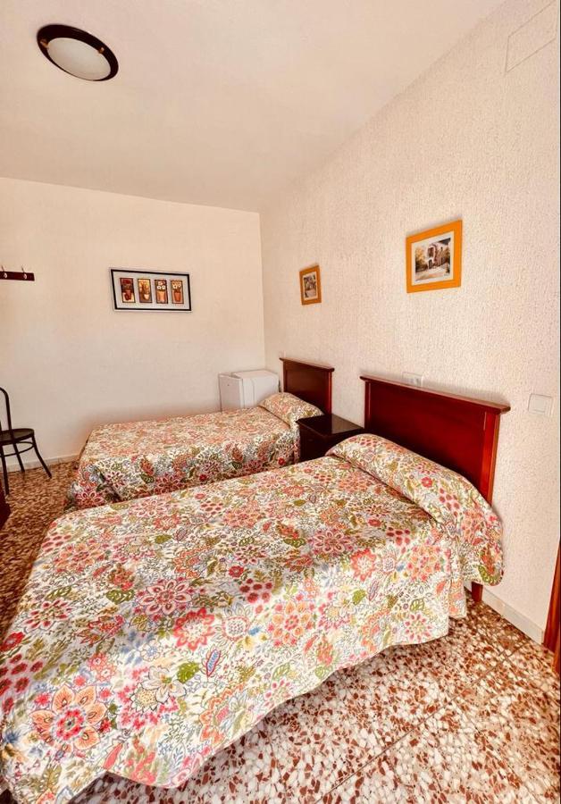 Hostal Muriel Aljaraque Buitenkant foto